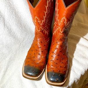 Full Quill ostrich only worn for or five times